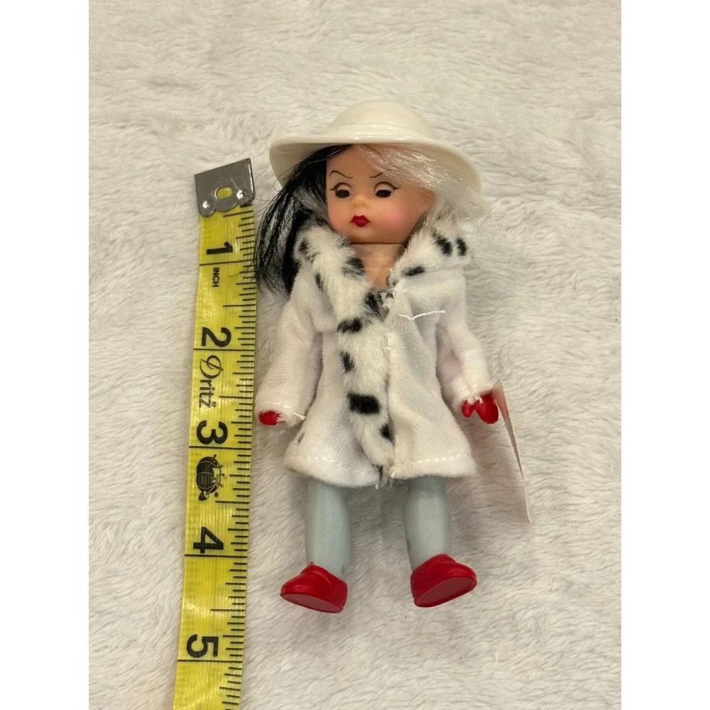 Madame‎ Alexander 2004 McDonalds Wendy Doll as Cruella De Vil Disney 5 inch